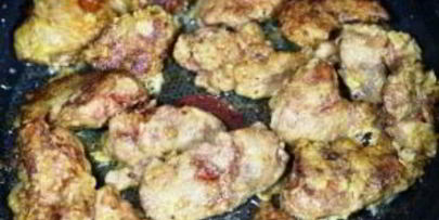 куриная печень, жареная с луком