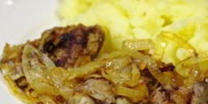 куриная печень, жареная с луком