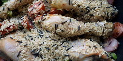 джамбалайя с бурым рисом и копченой курицей