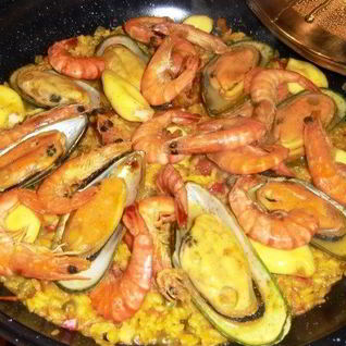 Паэлья в воке