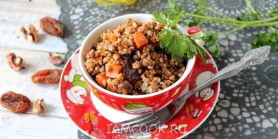 плов из гречки с грибами и орехами