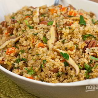 Плов из киноа с грибами