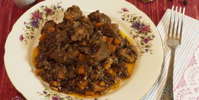 плов из красного риса