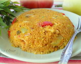 Плов из кус-куса и куриного филе в восточном стиле