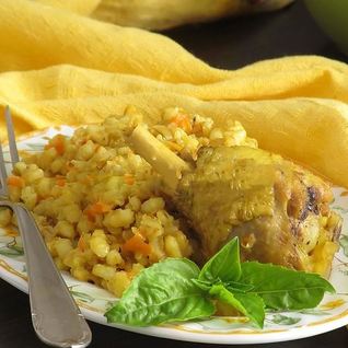 Плов из перловки с курицей в мультиварке