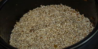 плов из перловки в мультиварке с мясом