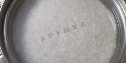 плов из утки в казане на плите