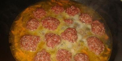 плов с фрикадельками