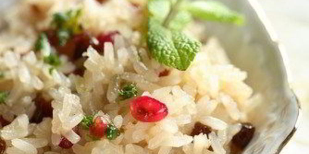 Рецепт плов с гранатом, сухофруктами и тимьяном