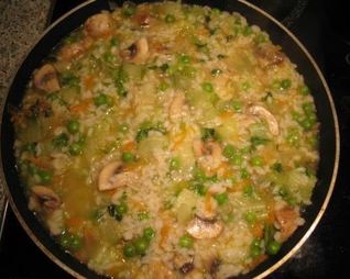 Плов с курицей и овощами