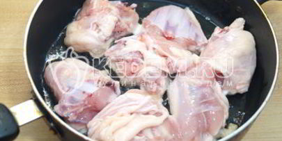 плов с курицей, изюмом и морковью по-корейски