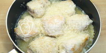 плов с курицей, изюмом и морковью по-корейски