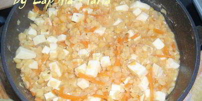 гороховое рагу с копченым сыром без мяса