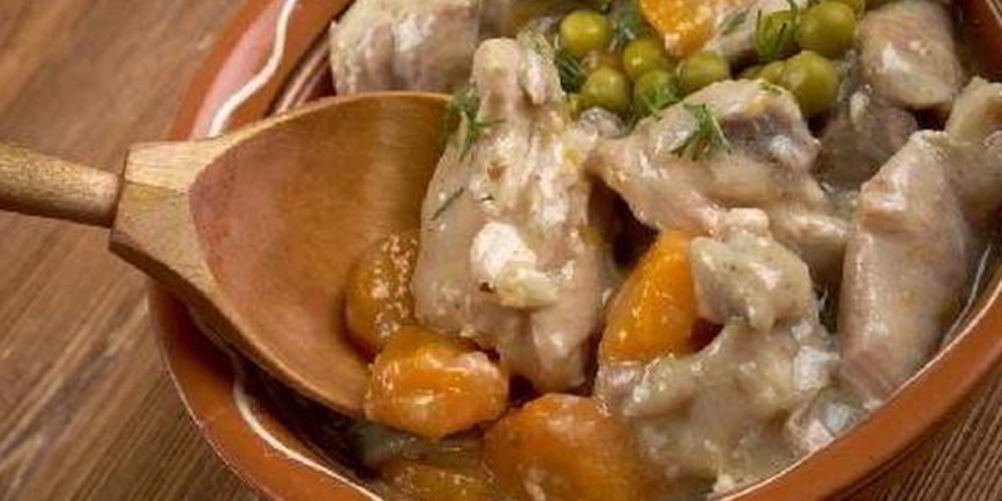 Рецепт куриное фрикасе с горошком