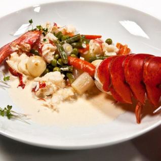 Омар в овощном рагу