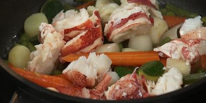 омар в овощном рагу