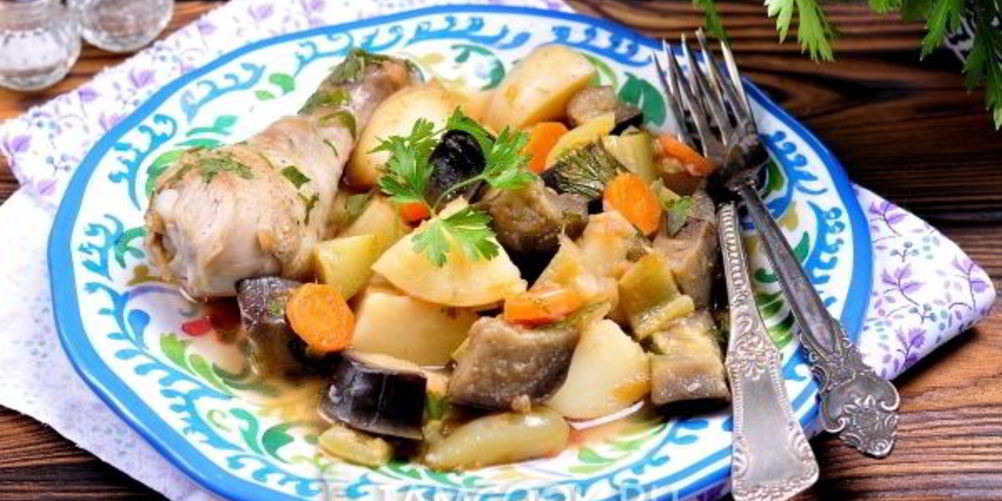 Рецепт овощное рагу с курицей в мультиварке