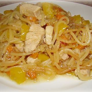 Овощное рагу с мясом и вермишелью