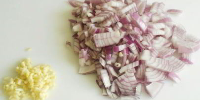 рагу из баранины с зернами граната и картофельным гарниром