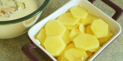 рагу из баранины с зернами граната и картофельным гарниром