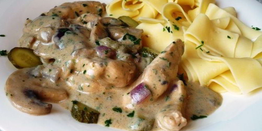 Рецепт рагу из индейки по-строгановски