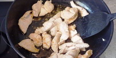 рагу из индейки по-строгановски