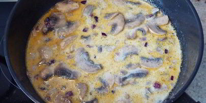 рагу из индейки по-строгановски