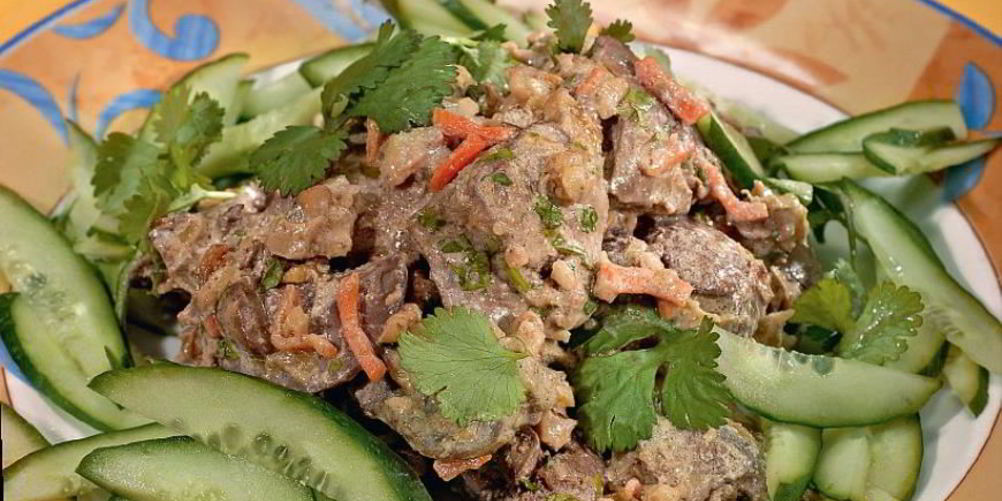 Рецепт рагу из куриной печенки с орехами