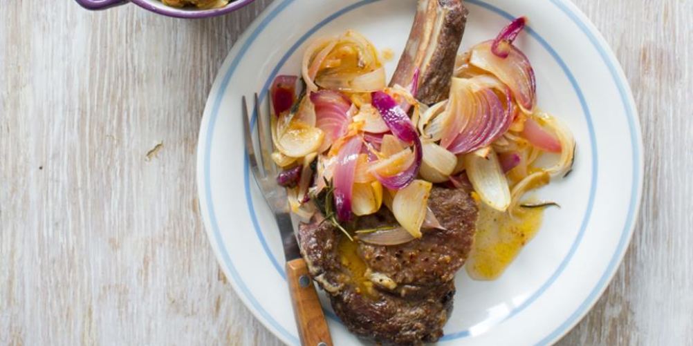 Рецепт рагу из трех видов лука к мясу