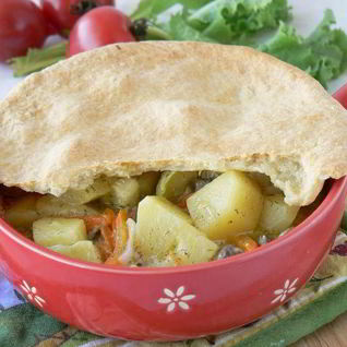 Рагу с куриными сердцами под крышечкой