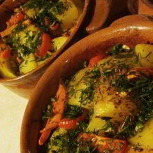 Рецепт Рагу с курицей и овощами в горшочке