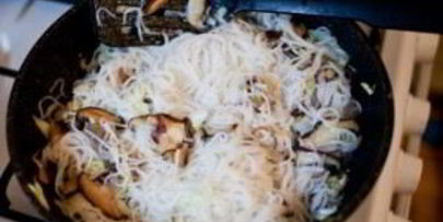 рисовая лапша с грибами