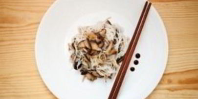 рисовая лапша с грибами