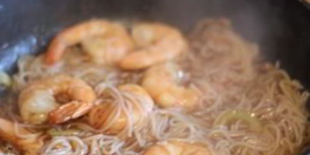 Рецепт рисовая лапша с креветками в соусе терияки