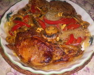 Рисовая лапша с мясом и овощами