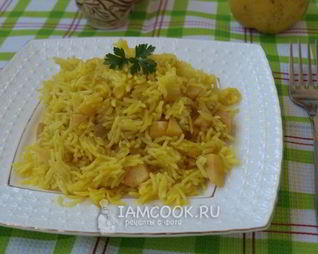 Рисовый гарнир с айвой