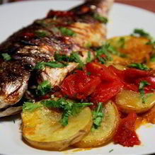 Рецепт Дорада на помидорах с картофелем