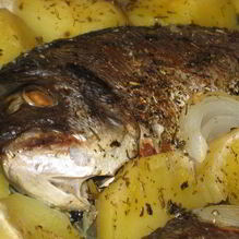 Рецепт Дорады, запеченной с картофелем, под имбирем и прованскими травами