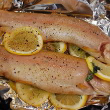 Рецепт Форель, запеченная с лимоном и зеленью
