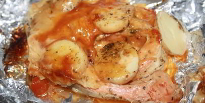 форель, запеченная в духовке с молодым картофелем