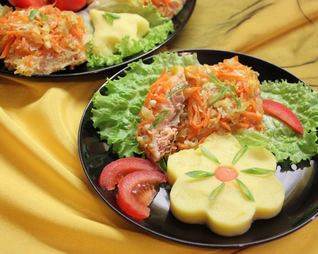 Горбуша под классическим маринадом и яичной заливкой