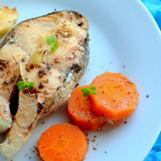 Горбуша с корневым сельдереем и соком лайма