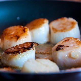 Гребешки в сливочном соусе