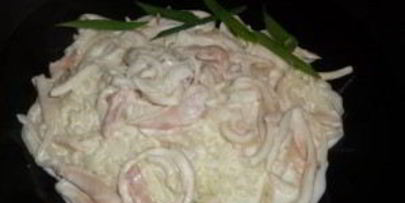 кальмары в сливочном соусе