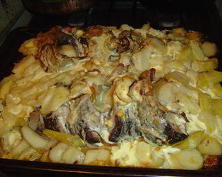 Карп запеченный в сметане