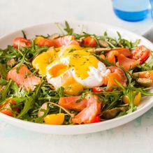 Рецепт Копченый лосось и яйца-пашот с голландским соусом