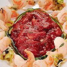 Рецепт Креветки, тушенные с томатом и пореем