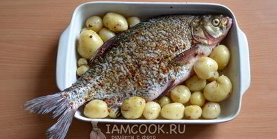 лещ с картошкой в духовке