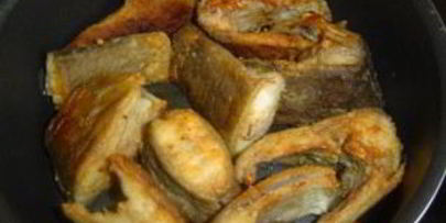 линь жареный