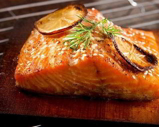 Лосось на гриле с сальсой из нектаринов